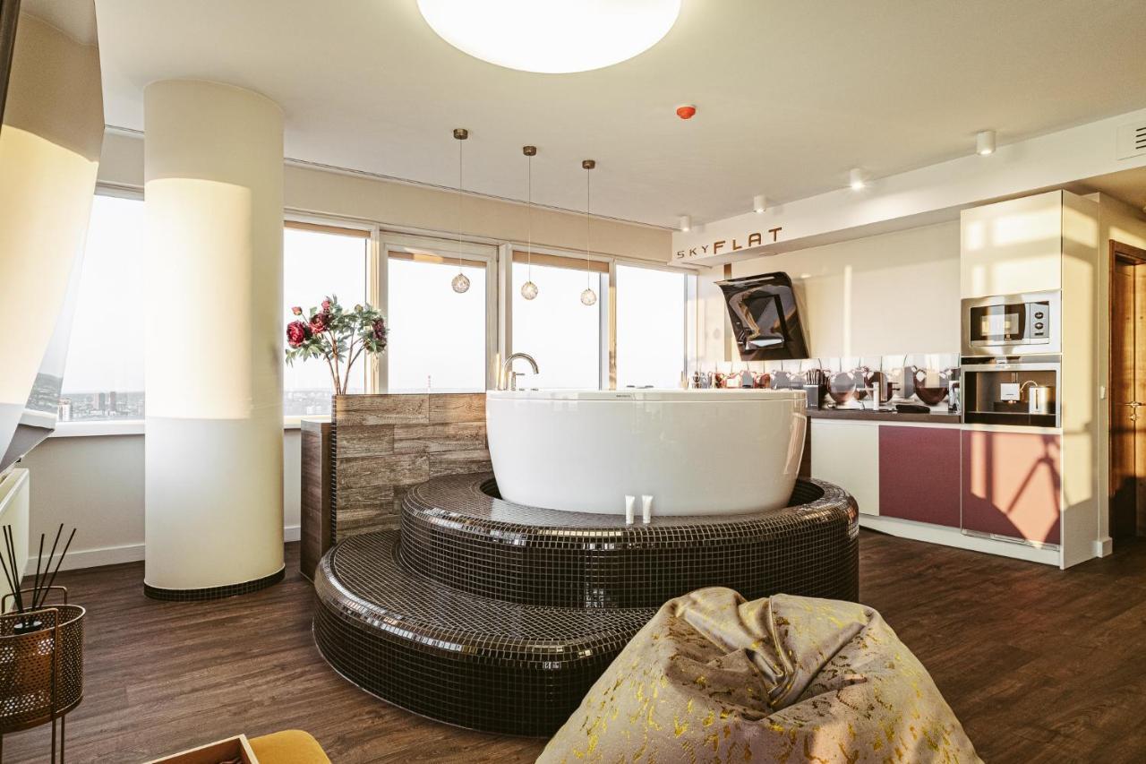 Sky Flat Jacuzzi 27 Floor Lejlighed Klaipėda Eksteriør billede