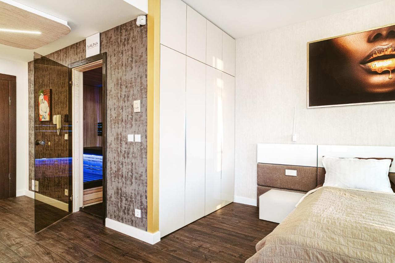 Sky Flat Jacuzzi 27 Floor Lejlighed Klaipėda Eksteriør billede
