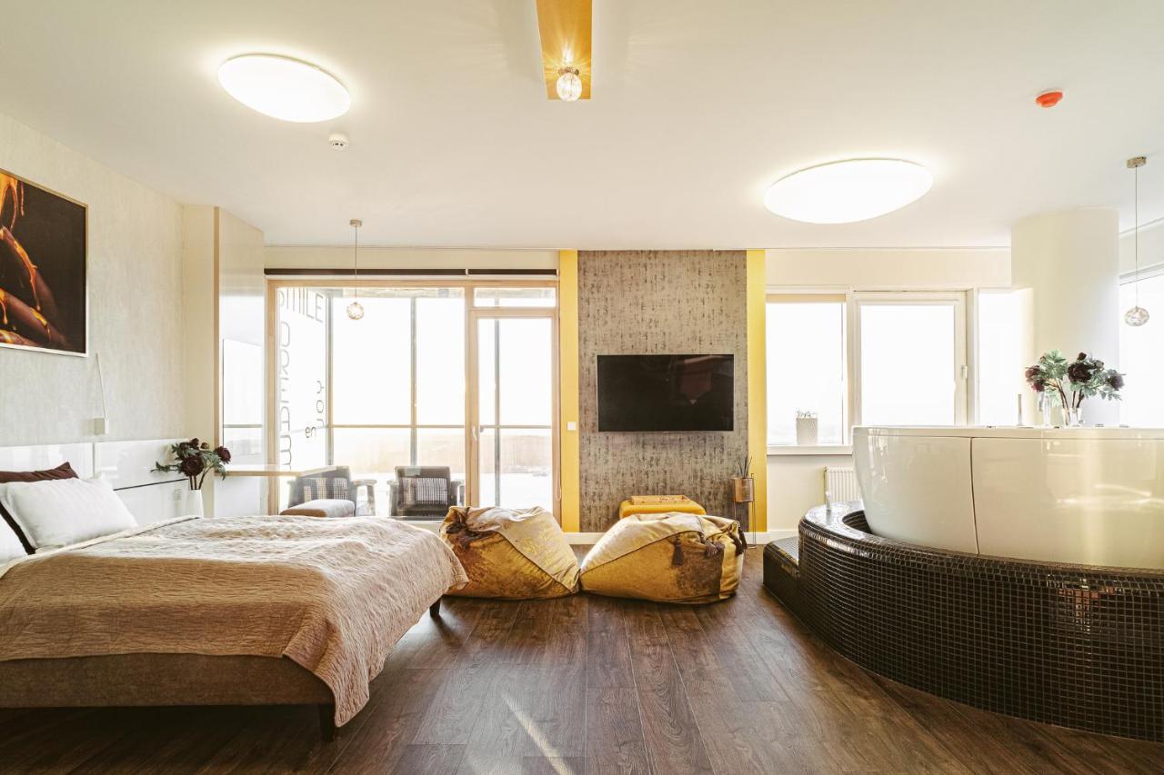 Sky Flat Jacuzzi 27 Floor Lejlighed Klaipėda Eksteriør billede