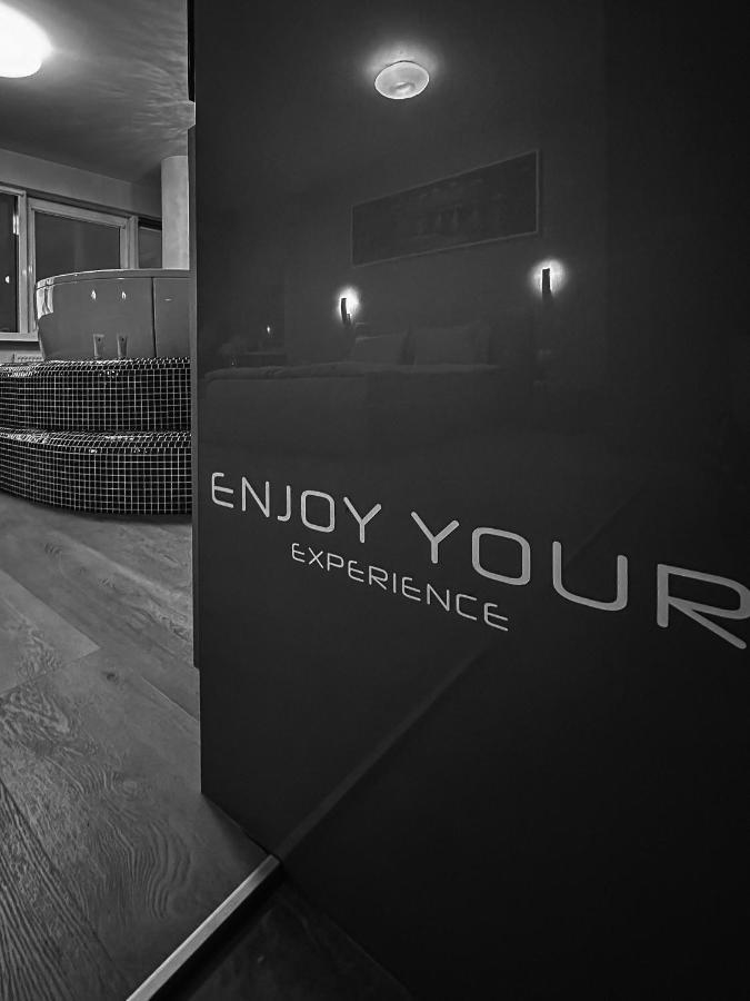 Sky Flat Jacuzzi 27 Floor Lejlighed Klaipėda Eksteriør billede